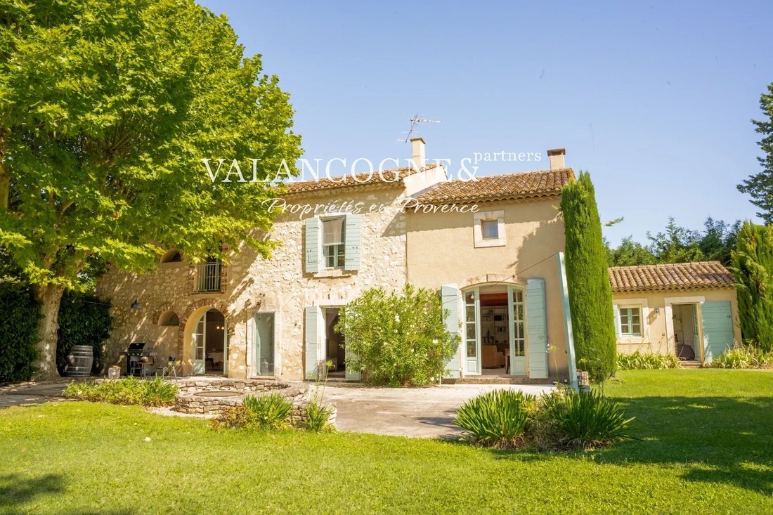 Country House in Plan-d'Orgon, Provence-Alpes-Côte d'Azur, France 2 - 15919702