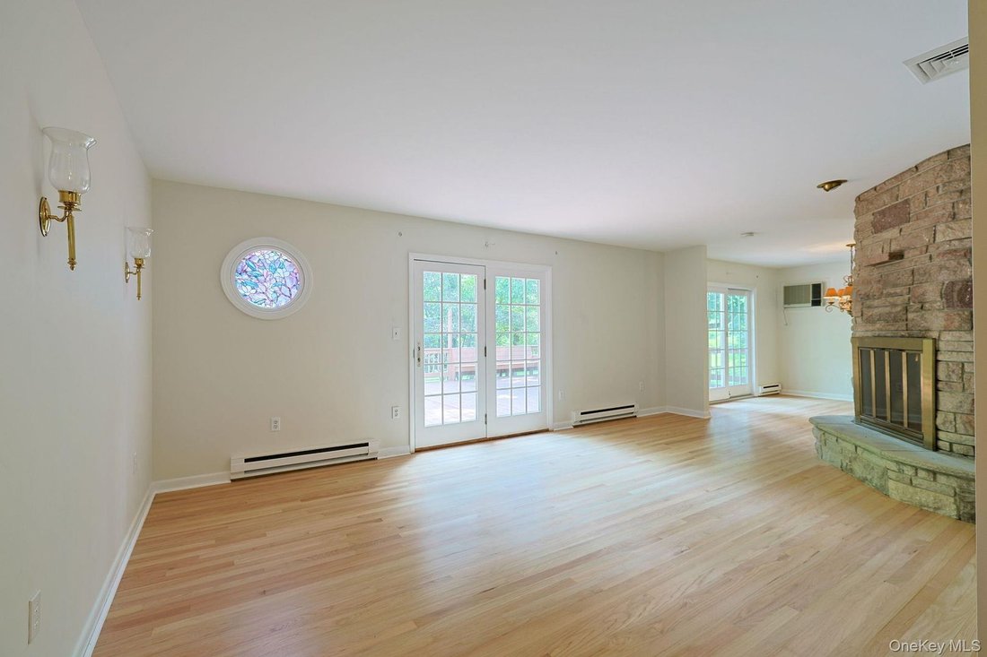 Casa a Wappingers Falls, New York, Stati Uniti 4 - 18602333