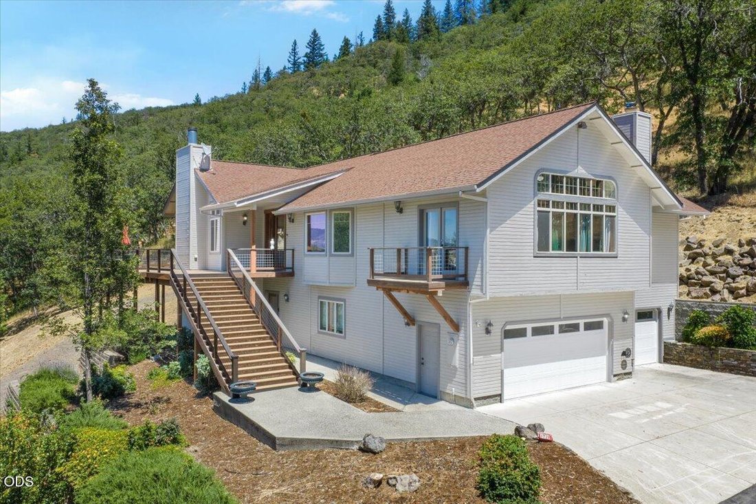 House in Ashland, Oregon, United States 1 - 18670501