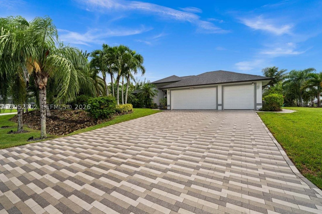 House in Cape Coral, Florida, United States 4 - 18425431