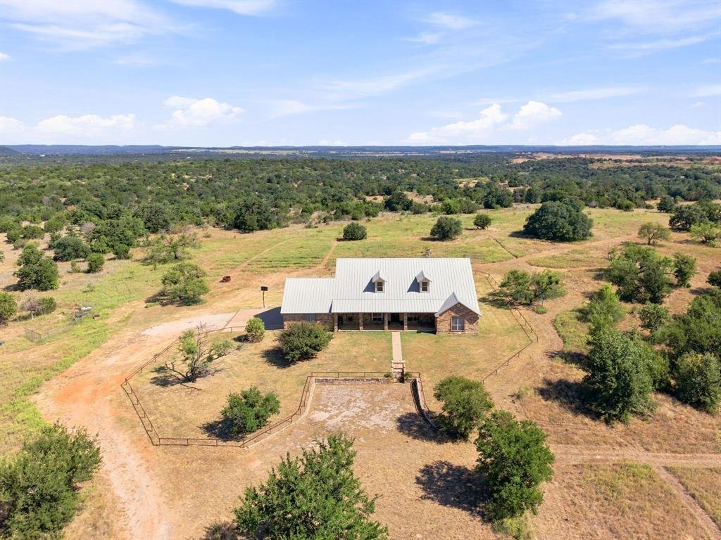 House in Mineral Wells, Texas, United States 4 - 18670764