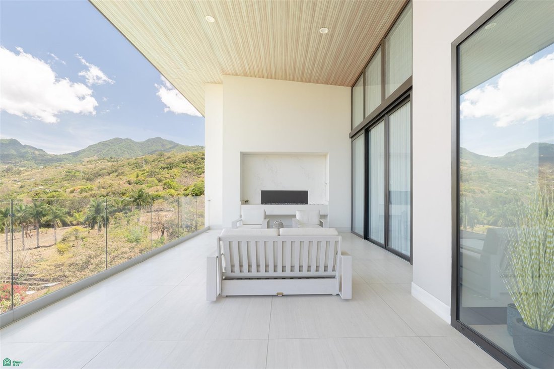 Condo in Escazu, San José Province, Costa Rica 4 - 18663294