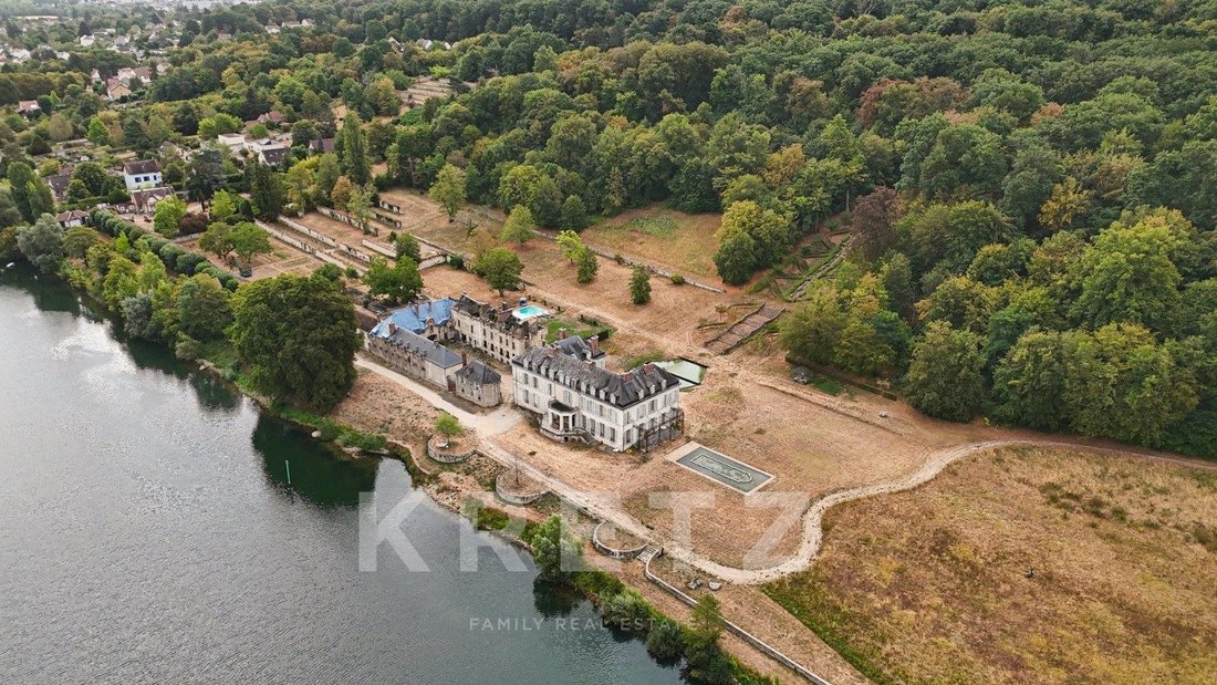 Castle in Ville Sud, Fontainebleau, France 5 - 18661167