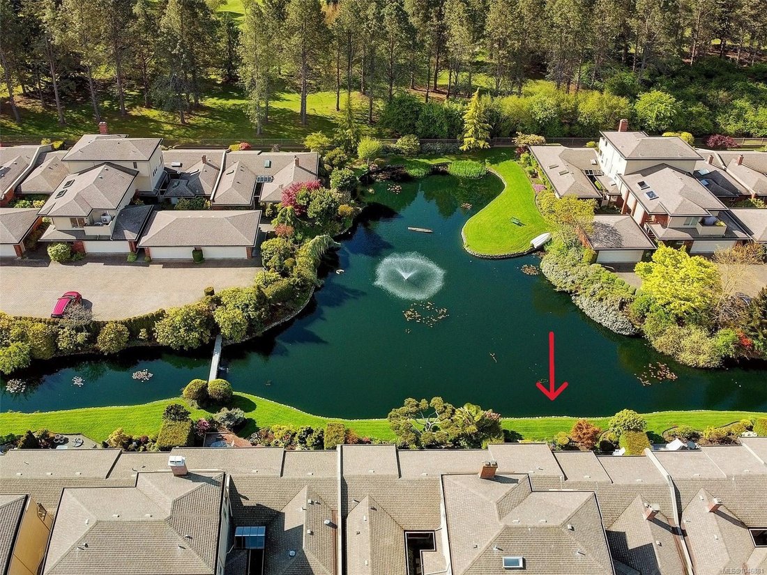 Townhouse in Oak Bay, British Columbia, Canada 1 - 18666525