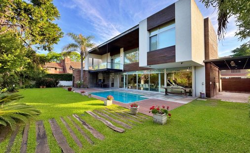 House in Victoria, Buenos Aires Province, Argentina 1