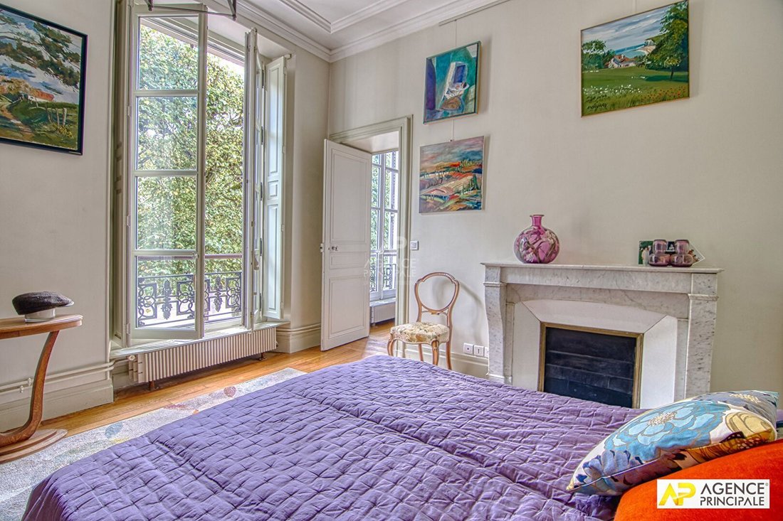 Apartment in Domaine National du Château, Versailles, France 4 - 18660291