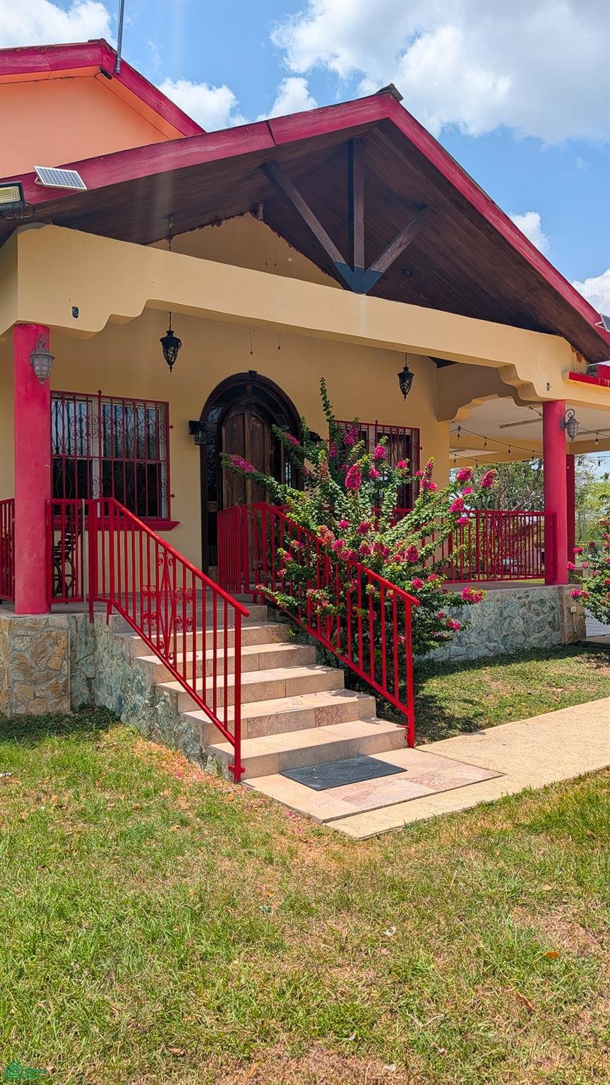 House in San Ignacio, Cayo District, Belize 5 - 18671479