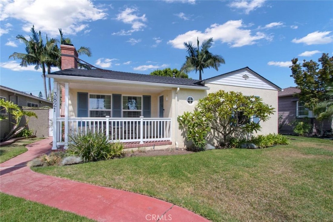 House in Signal Hill, California, United States 1 - 18670937