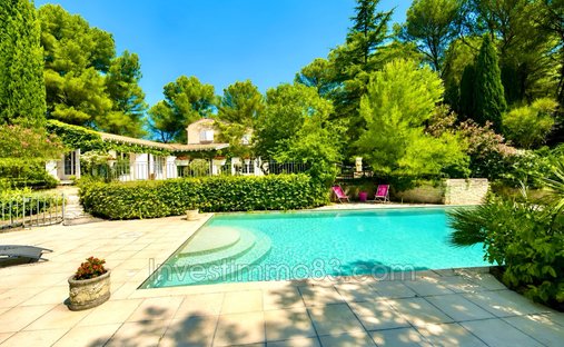 Villa in Châteauneuf-le-Rouge, Provence-Alpes-Côte d'Azur, France 1