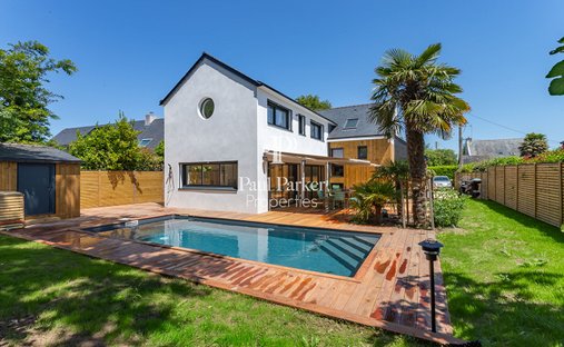 Villa in Nord, Les Sorinieres, France 1