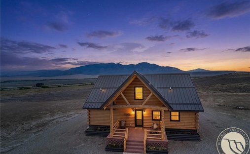 House in Belfry, Montana, United States 1