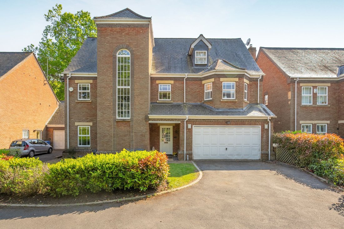 House in Sunninghill, England 1 - 18670657