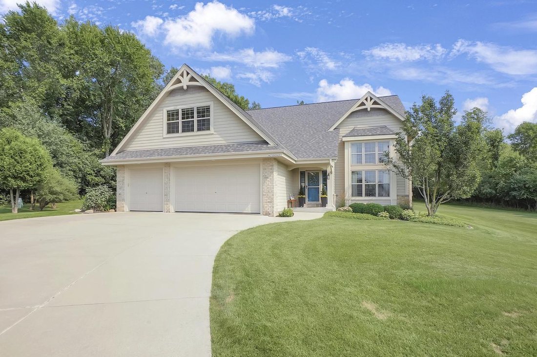House in Pewaukee, Wisconsin, United States 1 - 18659078