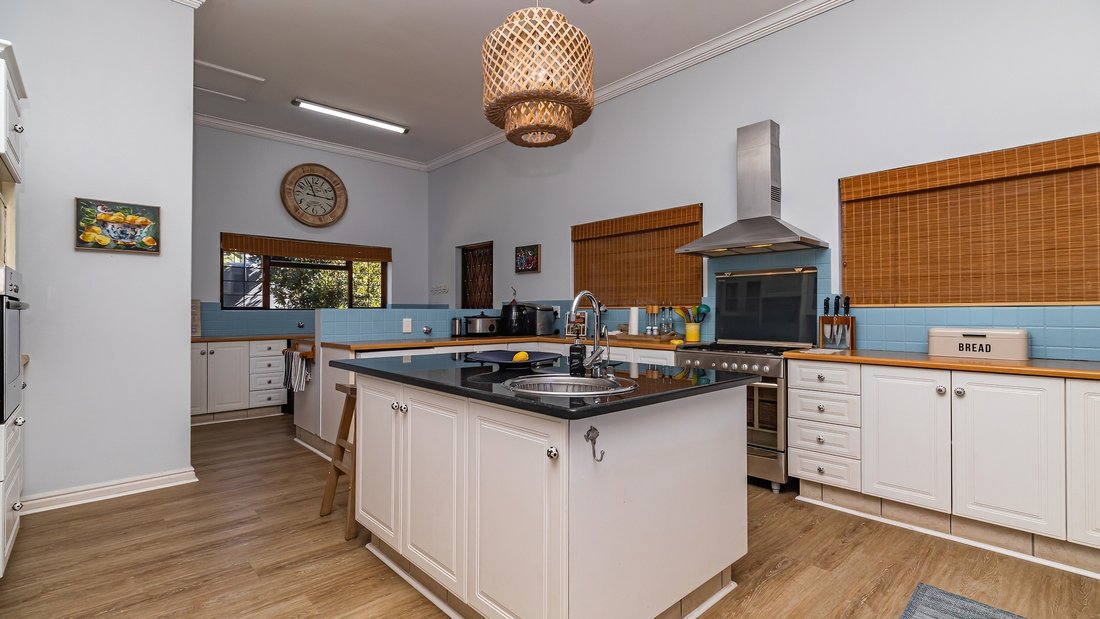 House in Plettenberg Bay, Western Cape, South Africa 3 - 18664461