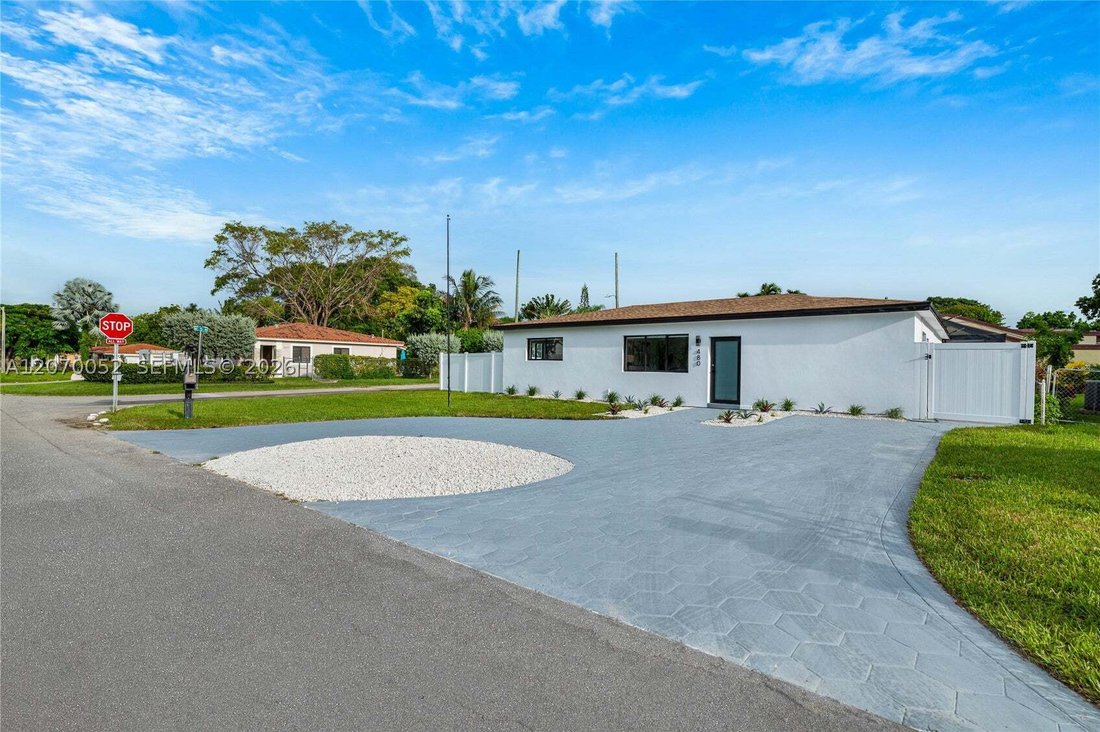 House in Miami, Florida, United States 2 - 18669054