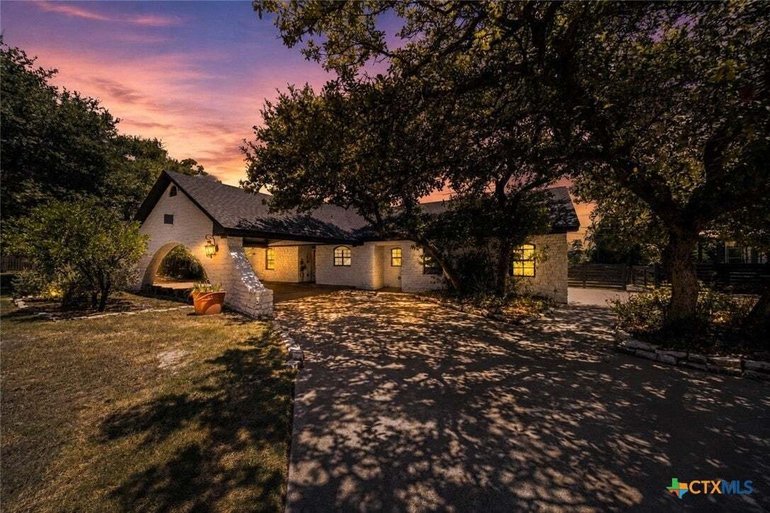House in Belton, Texas, United States 1 - 18661948