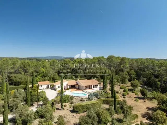 Villa en Entrecasteaux, Provenza-Alpes-Costa Azul, Francia 4 - 17673575