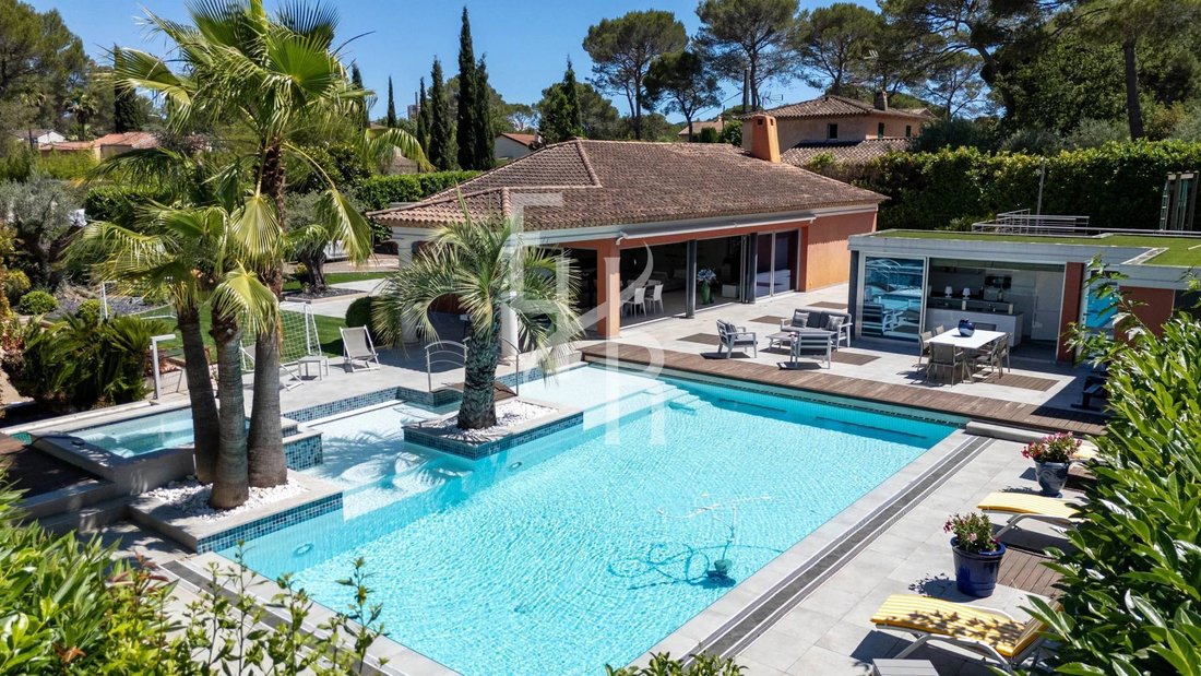 Villa in Mougins, Provence-Alpes-Côte d'Azur, France 2 - 18415020