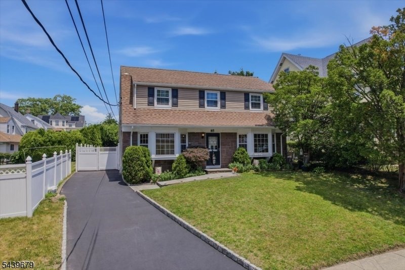 House in Kearny, New Jersey, United States 1 - 18659975