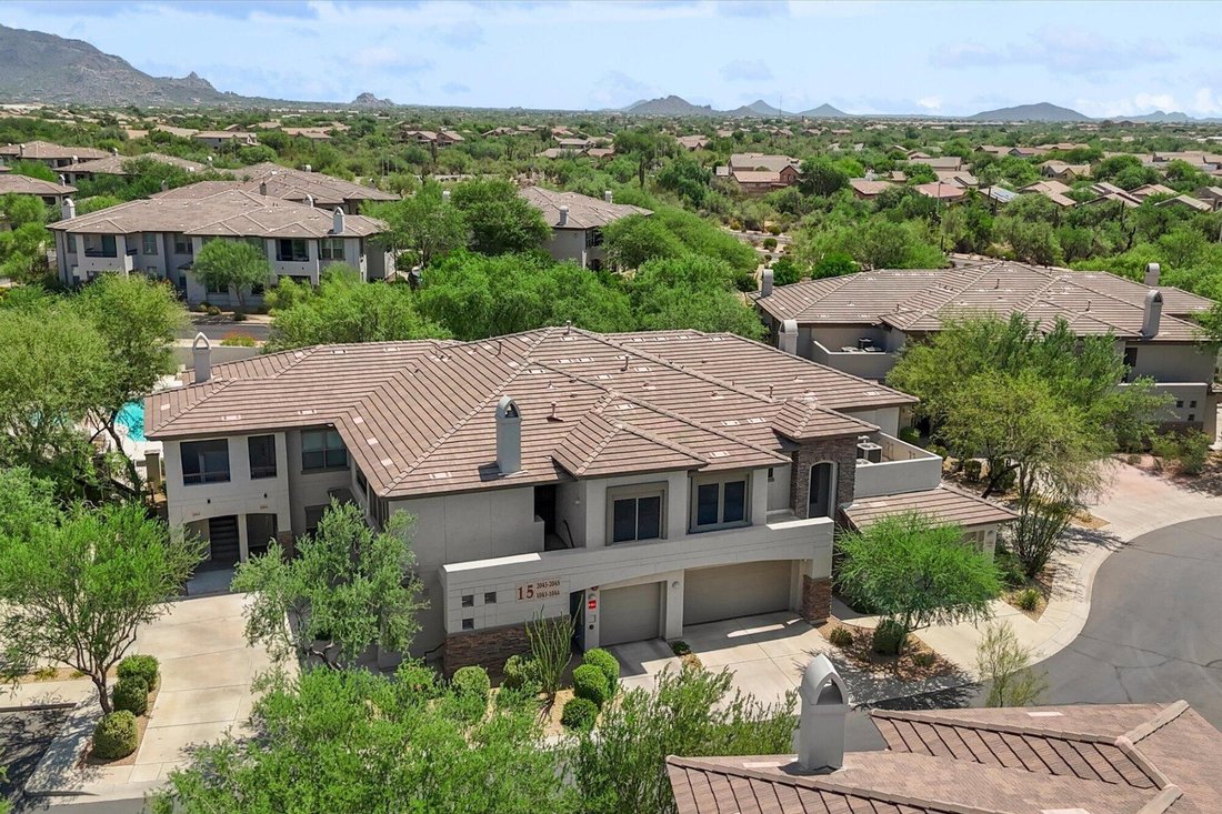 Carefree, Arizona, United States 2 - 18665572