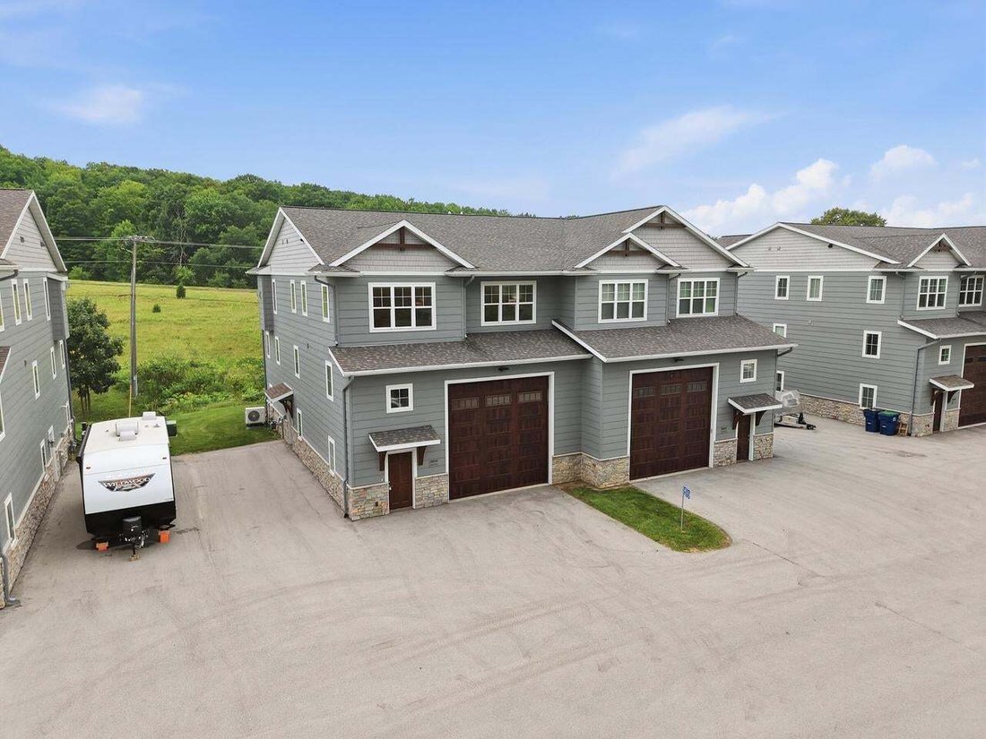 Condo in Plymouth, Wisconsin, United States 1 - 18659074