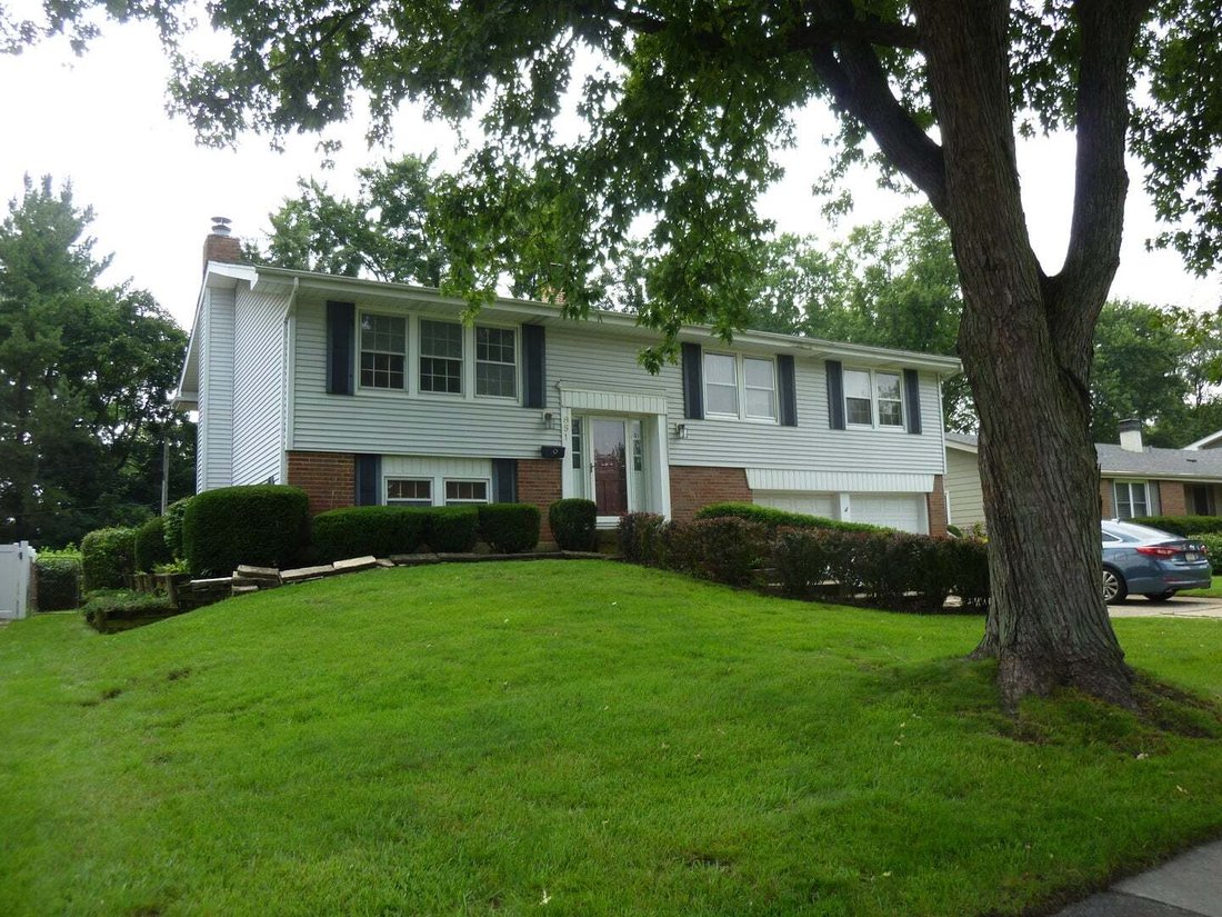 House in Glen Ellyn, Illinois, United States 1 - 18663144
