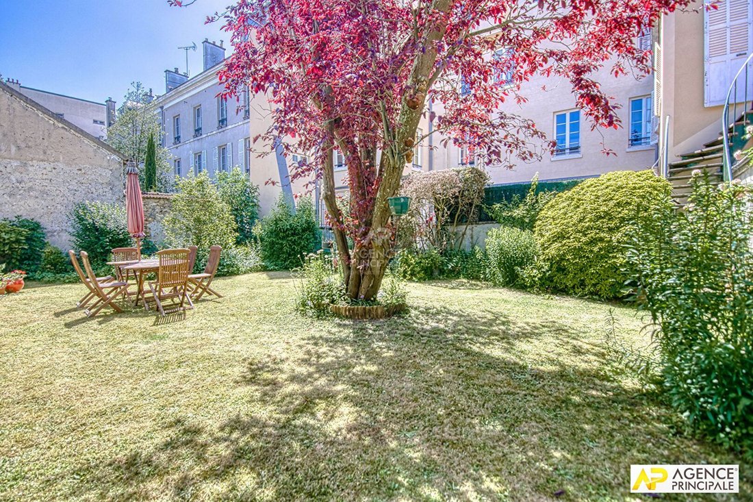 Apartment in Domaine National du Château, Versailles, France 4 - 18660269