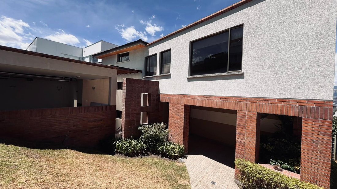 House in Quito, Pichincha, Ecuador 2 - 18661230