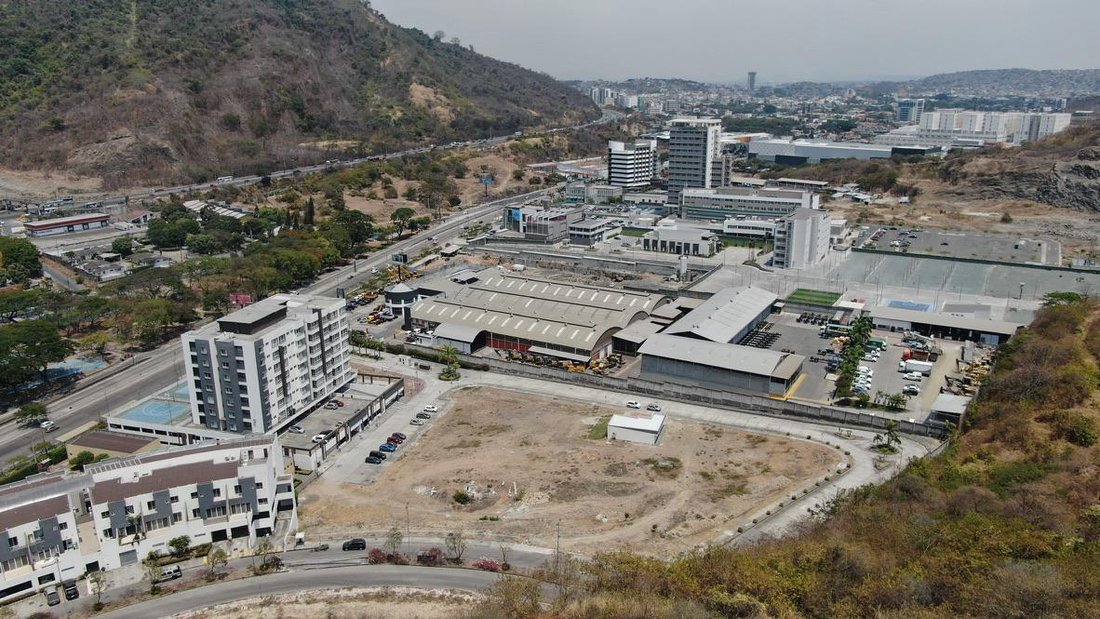 Land in Guayaquil, Guayas, Ecuador 1 - 18660385
