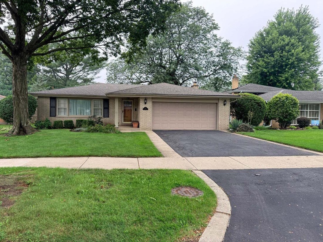 House in Mount Prospect, Illinois, United States 1 - 18669175
