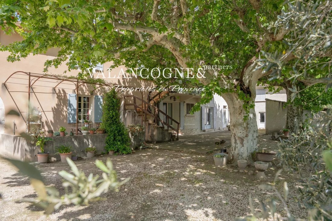 Country House in Eyragues, Provence-Alpes-Côte d'Azur, France 5 - 15583534