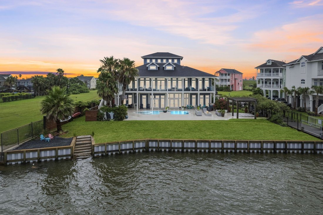 House in Galveston, Texas, United States 2 - 18665268