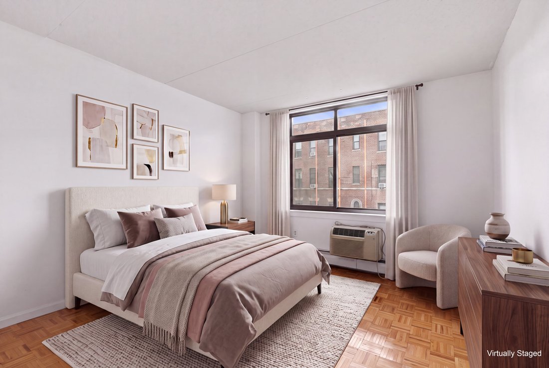 New York, New York, United States 5 - 18669514