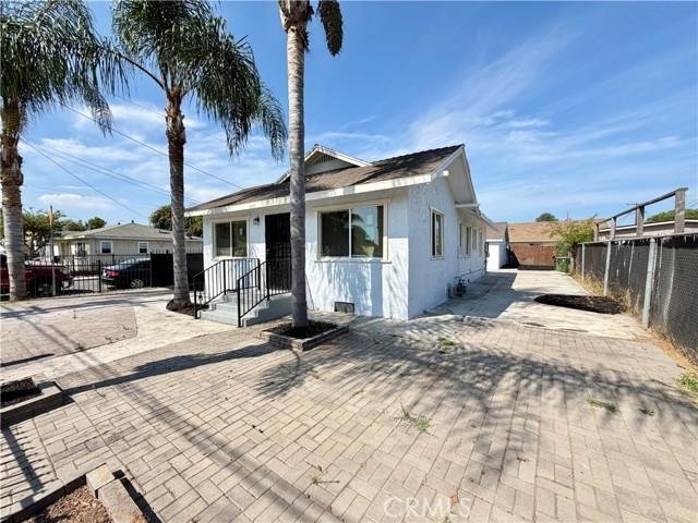 House in Compton, California, United States 5 - 18661448