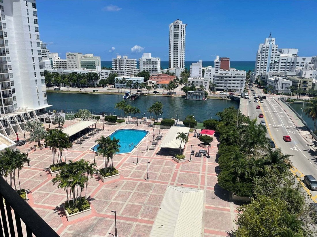 Condo in Miami Beach, Florida, United States 3 - 18659322