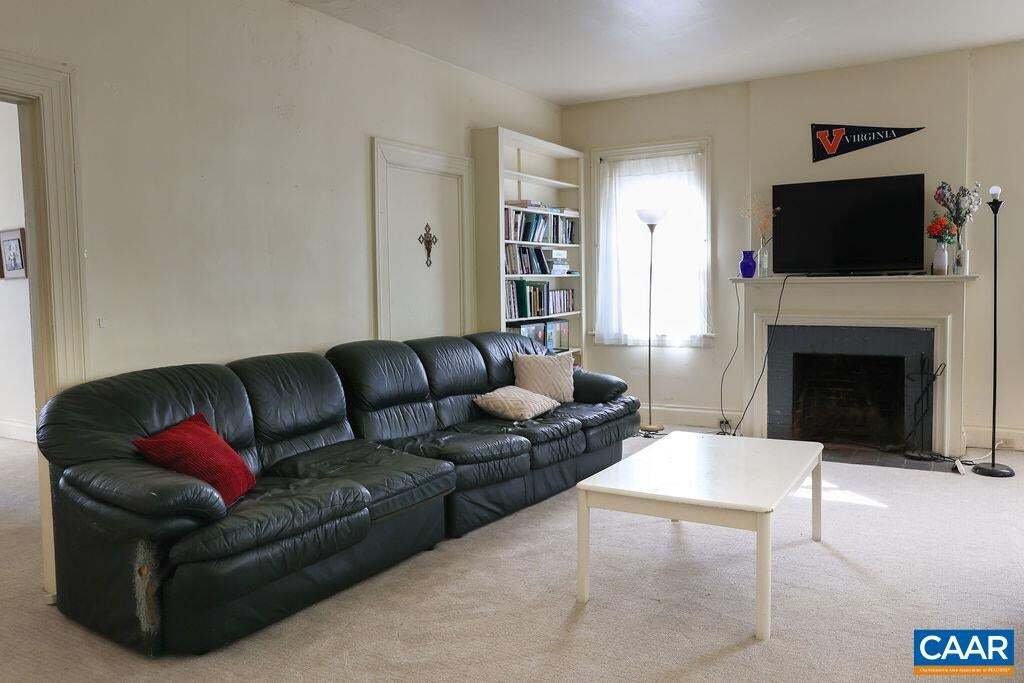 House in Charlottesville, Virginia, United States 4 - 18663086