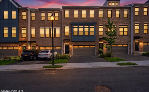Condo in North Middletown, New Jersey, United States 1