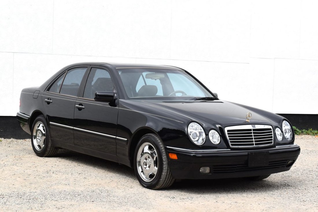 Sedan in Portland, OR, United States 1 - 18665004