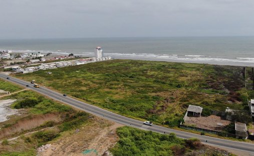 Land in Playas, Guayas, Ecuador 1