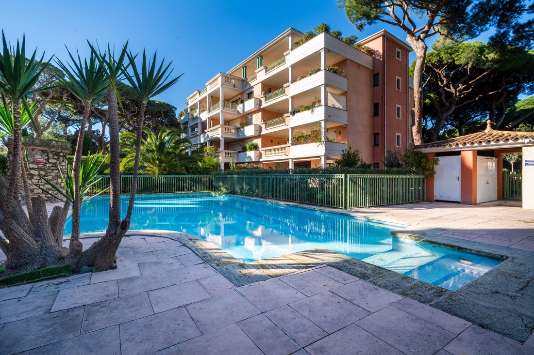 Apartment in Hyeres, Provence-Alpes-Côte d'Azur, France 2 - 18659565