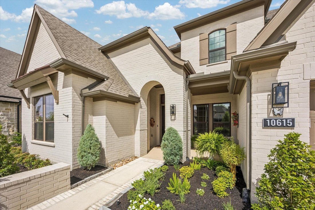 House in Houston, Texas, United States 3 - 18666264