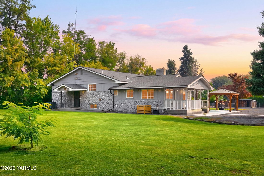 House in Yakima, Washington, United States 1 - 18663252