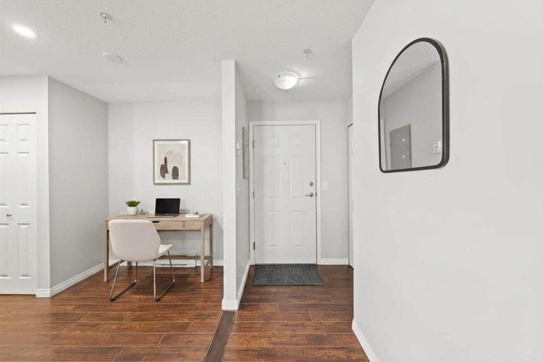 Condo in Port Moody, British Columbia, Canada 5 - 18660822