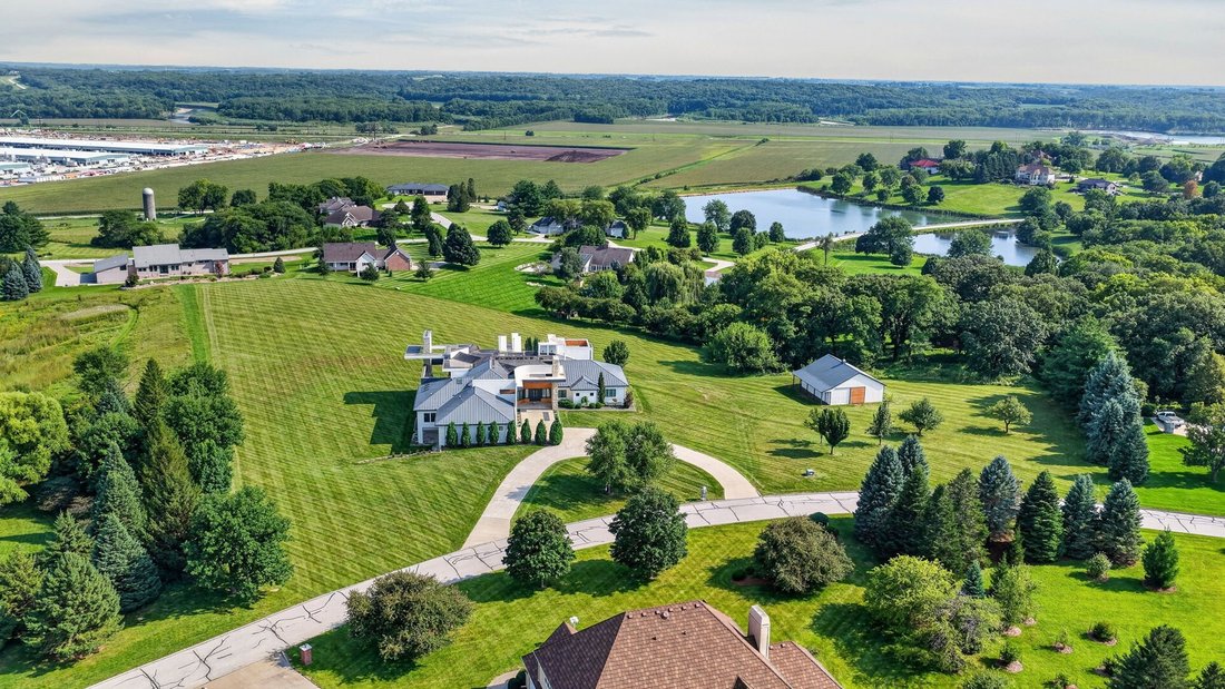 House in Waukee, Iowa, United States 3 - 18663355