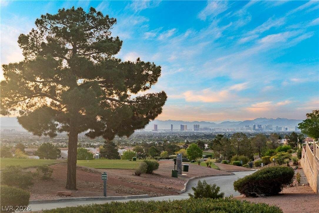 House in Las Vegas, Nevada, United States 2 - 18665980