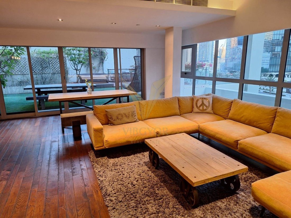 Villa in Business Bay, Dubai, United Arab Emirates 2 - 18667871