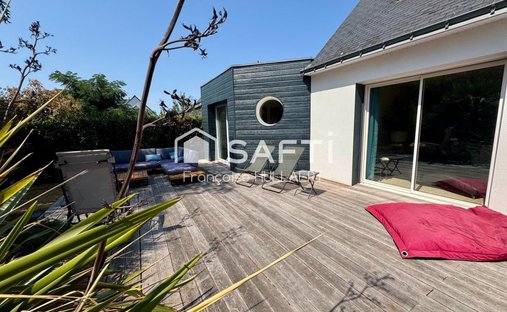 House in Meucon, Brittany, France 1