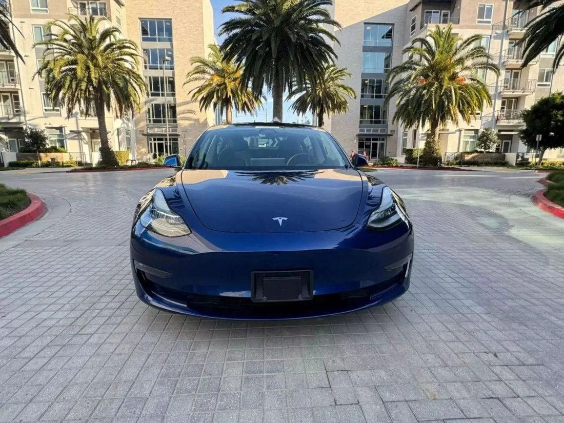 Sedan in Riverside, CA, United States 2 - 18670877