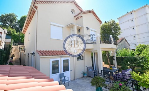 House in Ponteil, Antibes, France 1