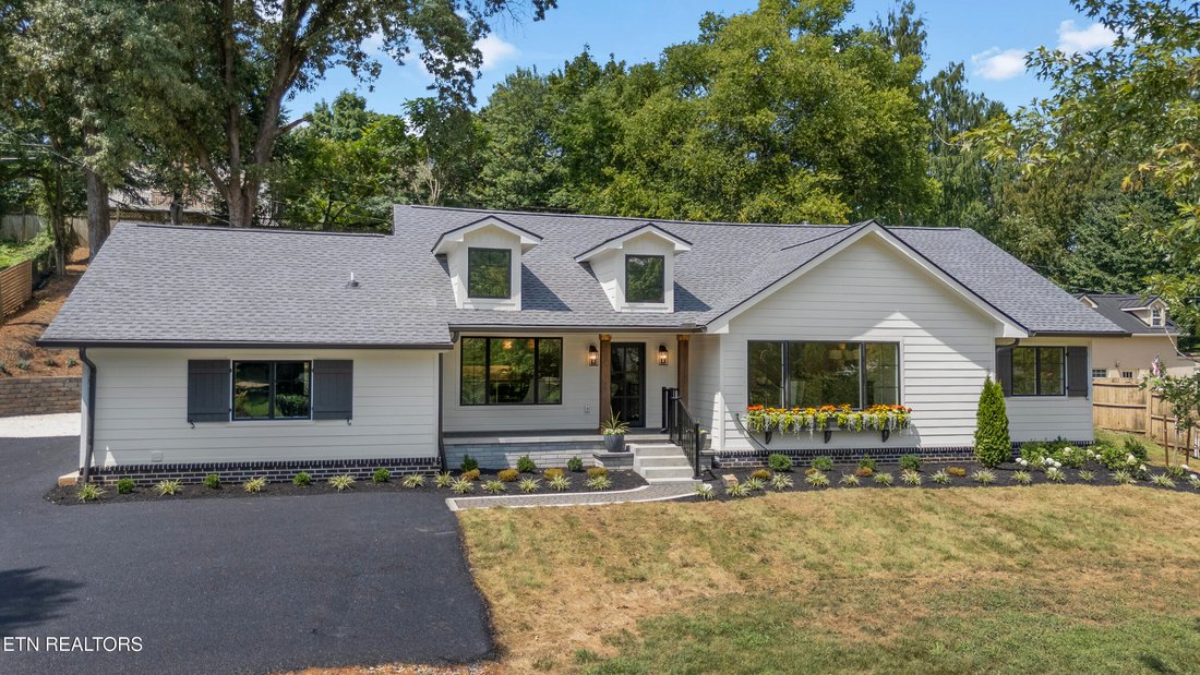 House in Knoxville, Tennessee, United States 1 - 18670740